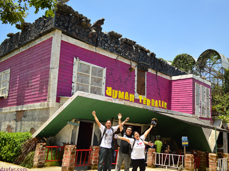RUmah Terbali di Eco Green Park