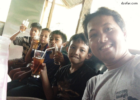 Geng Arjuno Junior ngeteh dulu