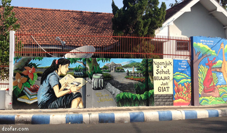 Mural belakang kantor pos