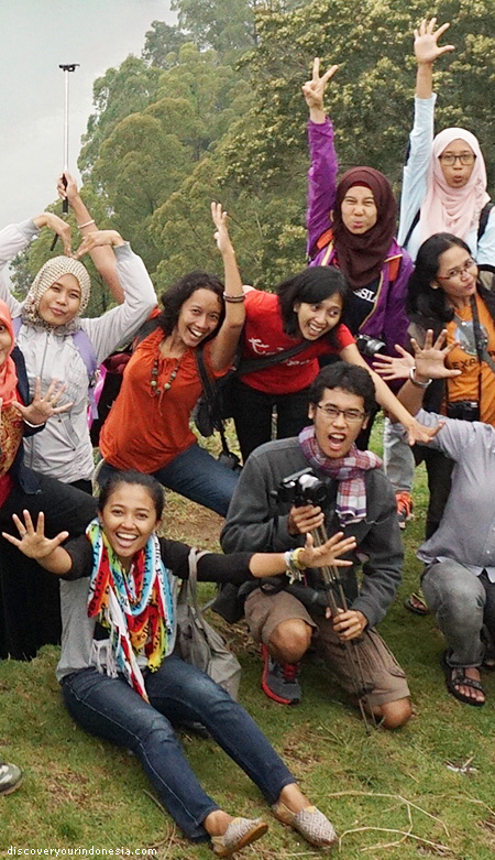 Elida, Firsta, Indri, Yusmei, Rijal, Dita, Krisna, Putri