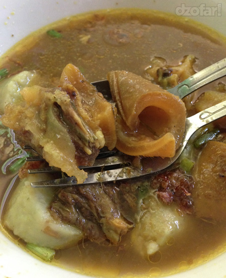 Lontong Kikil Warung Baru