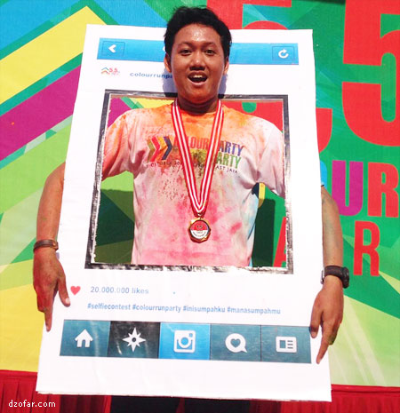 Dapat medali color run party Nganjuk