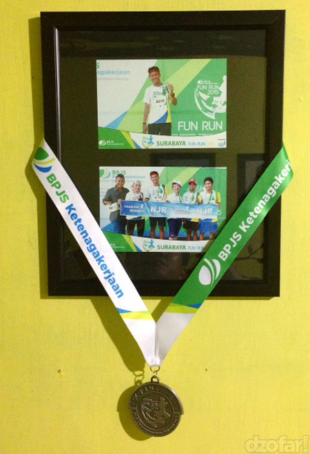 Pigura Foto Fun Run BPJS dan medali