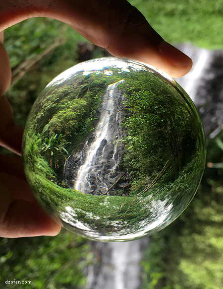 bola kristal dan air terjun sri gunting
