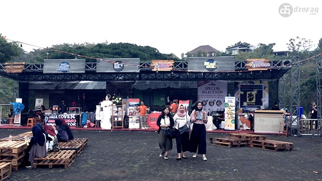 booth lagi