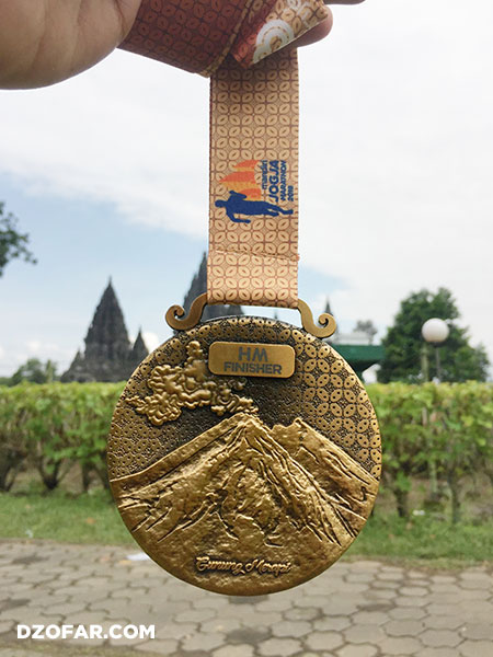 medali belakang