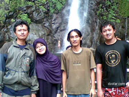 saya photo setelah nyemplung air terjun sedudo